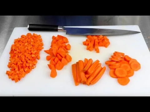 chopped carrot rounds vs sticks